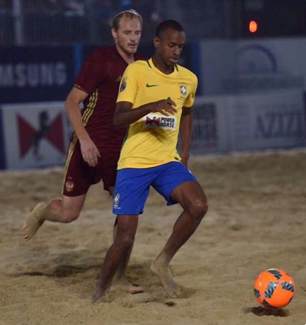 جانب من مباراة البرازيل وروسيا