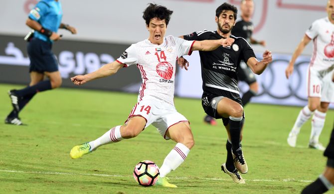 من لقاء الوحدة والشارقة