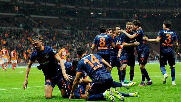 فرحة لاعبي بلدية أسطنبول