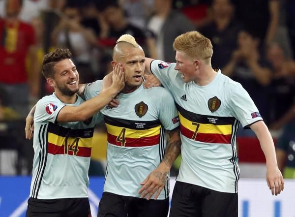 ناينجولان بقميص المنتخب