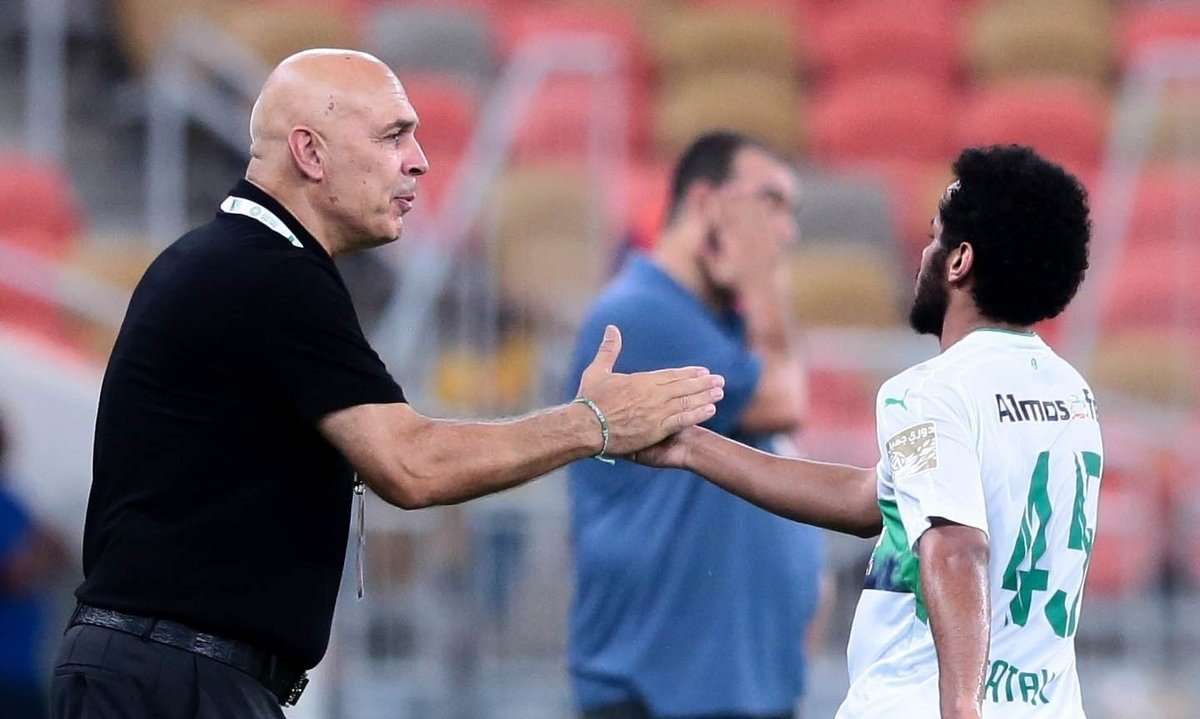 عسيري ومدربه جروس