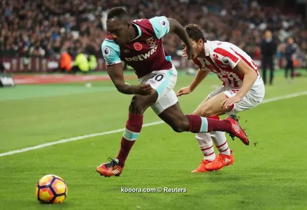 ?i=reuters%2f2016-11-05%2f2016-11-05t162106z_121364466_mt1aci14662629_rtrmadp_3_soccer-england-whu-stk_reuters