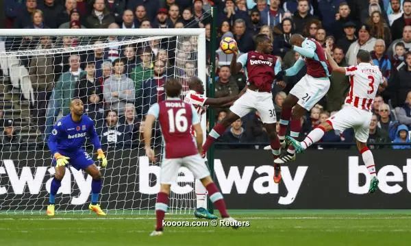 ?i=reuters%2f2016-11-05%2f2016-11-05t153317z_121361597_mt1aci14662376_rtrmadp_3_soccer-england-whu-stk_reuters