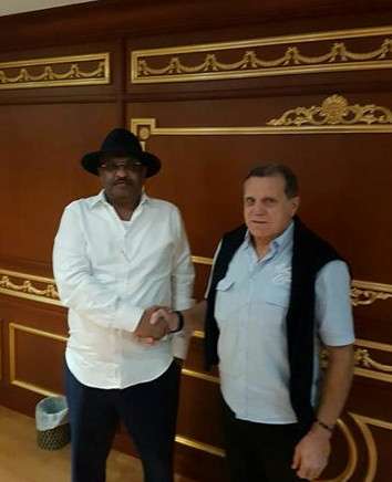 رئيس الهلال السوداني مع المدرب الفرنسي جارزيتو