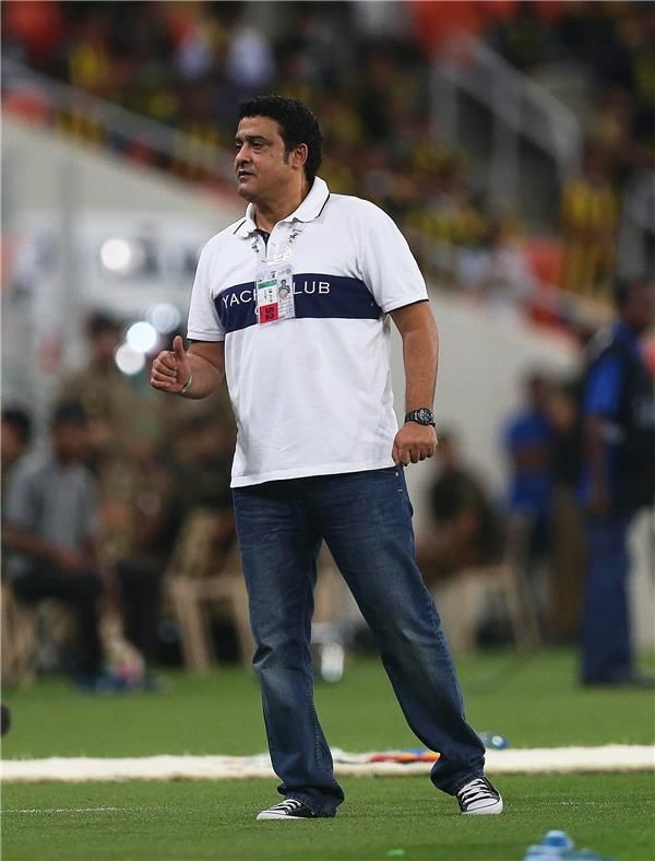 عادل عبدالرحمن