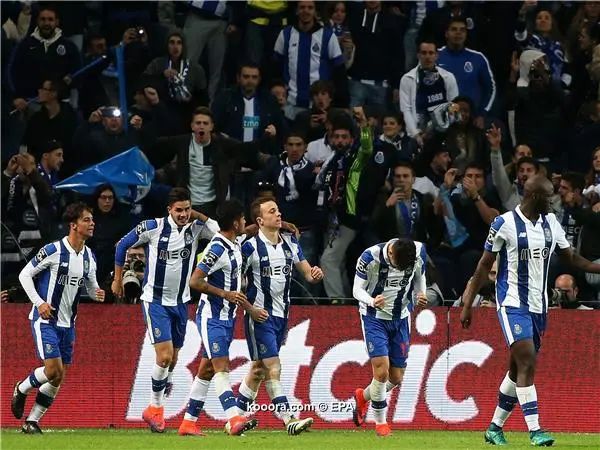 ?i=epa%2fsoccer%2f2016-11%2f2016-11-06%2f2016-11-06-05620336_epa