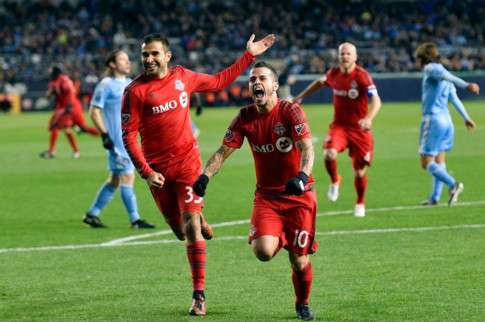 فرحة لاعبي تورونتو