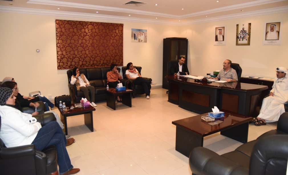 من الإجتماع