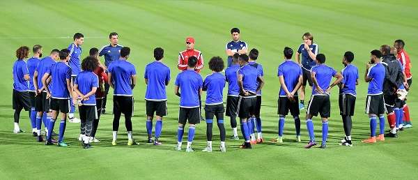 جانب من تدريبات المنتخب الإماراتي