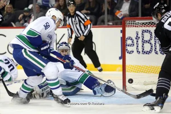 ?i=reuters%2f2016-11-08%2f2016-11-08t015444z_1695146379_nocid_rtrmadp_3_nhl-vancouver-canucks-at-new-york-islanders_reuters