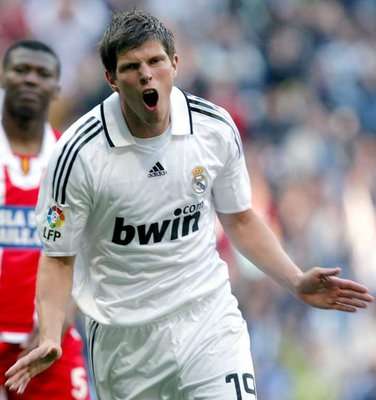 هـونتلار مهـاجم الميـلان الجديد