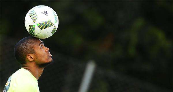 دوجلاس كوستا