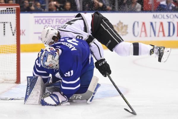 2016-11-09t034530z_746573947_nocid_rtrmadp_3_nhl-los-angeles-kings-at-toronto-maple-leafs_reuters