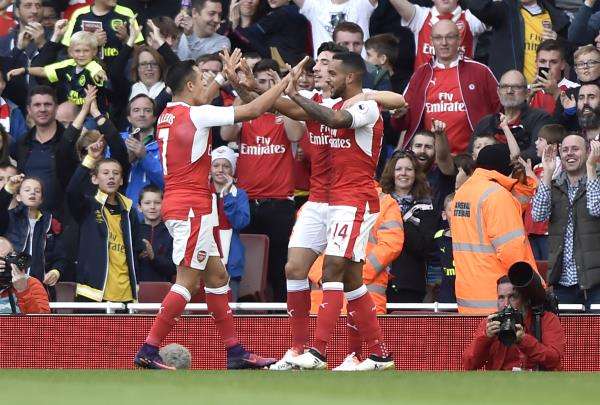 2016-10-15t143428z_119543668_mt1aci14641227_rtrmadp_3_soccer-england-ars-swa_reuters