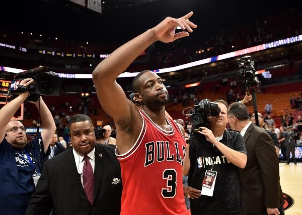 2016-11-11t043649z_770841112_nocid_rtrmadp_3_nba-chicago-bulls-at-miami-heat_reuters