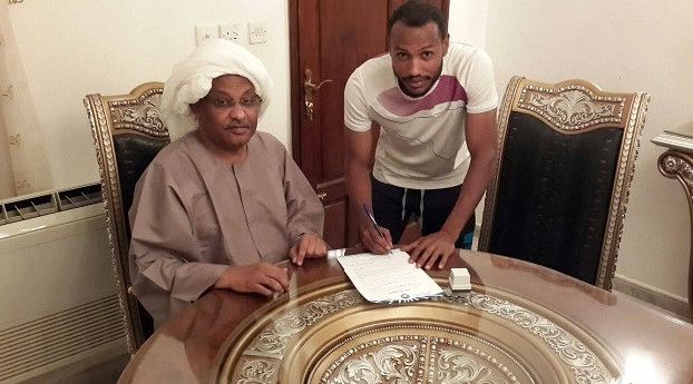 بكري المدينة وقع أمام رئيس الهلال وبعد ساعات تحول للمريخ