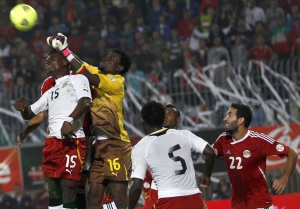 2013-11-19t232952z_946540544_gm1e9bk0km201_rtrmadp_3_soccer-world-egypt_reuters