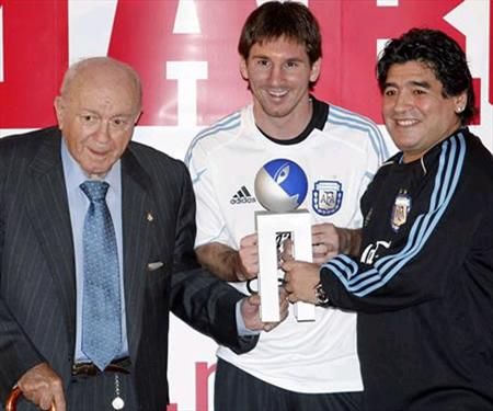 ميسي ومارادونا ودي ستيفانو