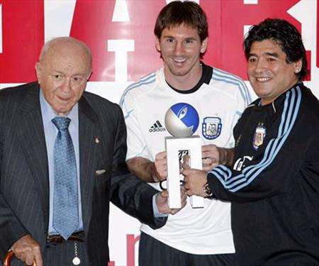 ميسي ومارادونا ودي ستيفانو