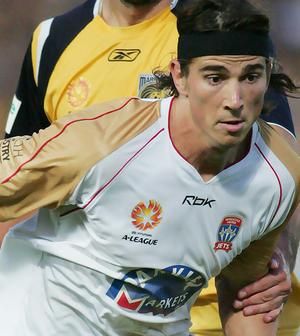 koo_adam_griffiths_narrowweb__300x336,0