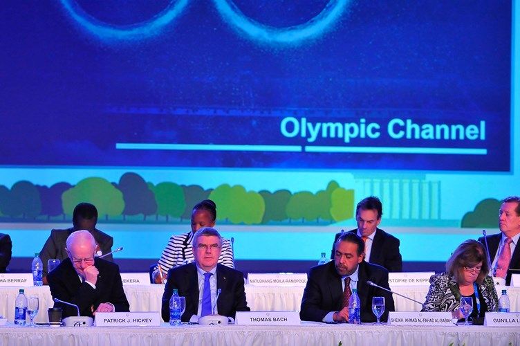 صورة أرشيفية لتوماس باخ رئيس اللجنة الأولمبية الدولية