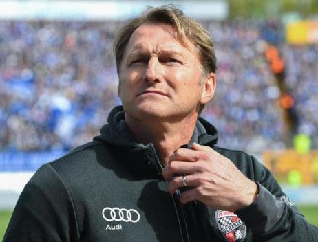 رالف هازنهاتل