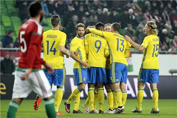 فرحة لاعبي منتخب السويد