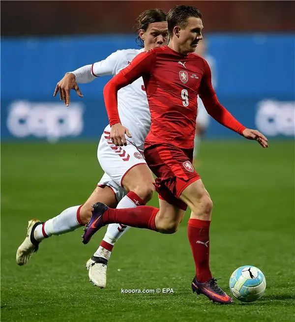 ?i=epa%2fsoccer%2f2016-11%2f2016-11-15%2f2016-11-15-05633016_epa