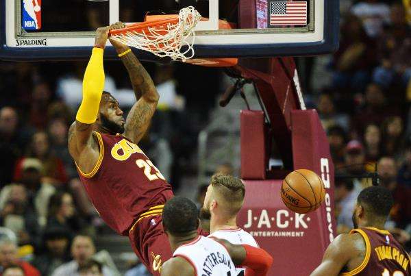 2016-11-16t031335z_2017782066_nocid_rtrmadp_3_nba-toronto-raptors-at-cleveland-cavaliers_reuters