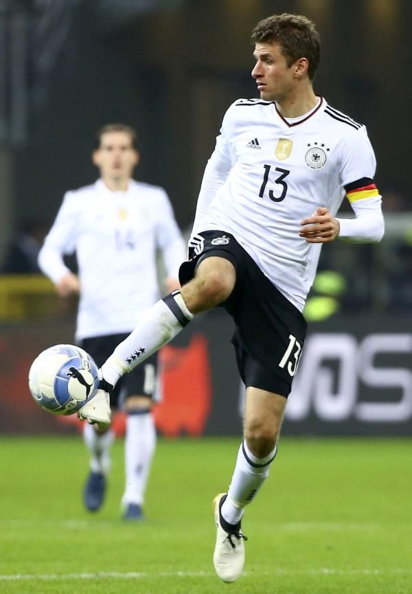 2016-11-15t210254z_1299071436_lr1ecbf1mgi5z_rtrmadp_3_soccer-friendly-ita-ger_reuters