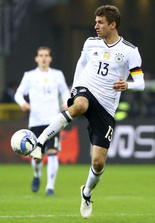 2016-11-15t210254z_1299071436_lr1ecbf1mgi5z_rtrmadp_3_soccer-friendly-ita-ger_reuters