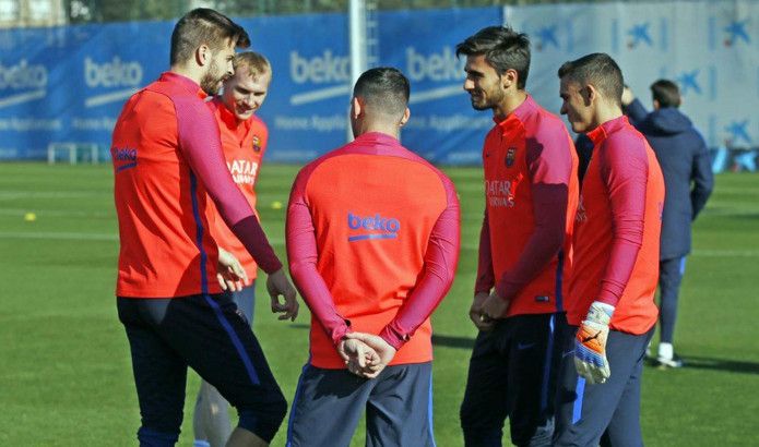 جانب من تدريبات فريق برشلونة