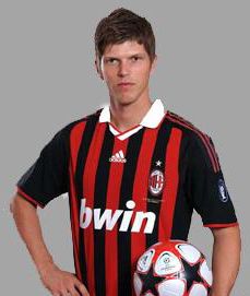 كلاس هونتلار بقميص الميلان