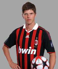 كلاس هونتلار بقميص الميلان