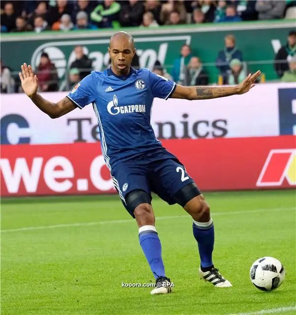 ?i=epa%2fsoccer%2f2016-11%2f2016-11-19%2f2016-11-19-05638216_epa