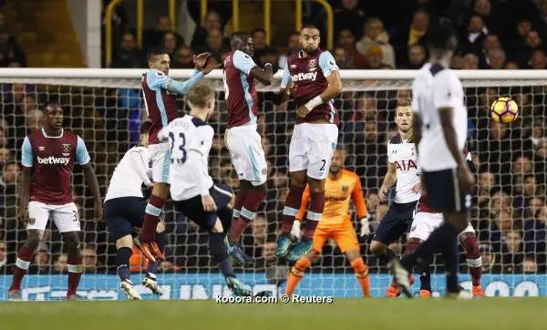 ?i=reuters%2f2016-11-19%2f2016-11-19t191703z_122584623_mt1aci14677220_rtrmadp_3_soccer-england-tot-whu_reuters