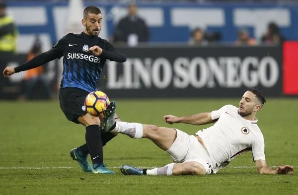 2016-11-20t142228z_1166005543_lr1ecbk13x54y_rtrmadp_3_soccer-italy_reuters
