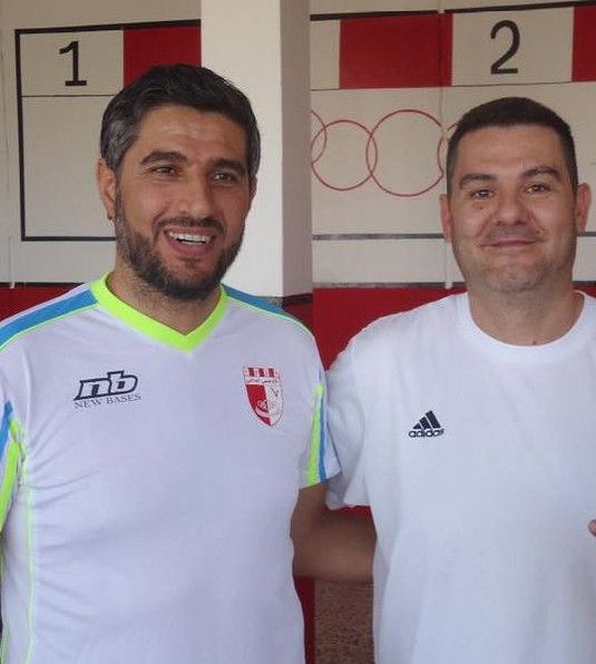 خواكين لوباز (على اليمين ) صحبة مساعده حافظ القيطوني