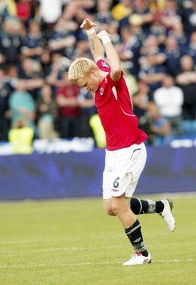  آرنه ريسه وفرحة بالهدف الاول