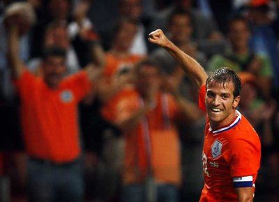 فرحة فان دير فارت بالهدف الثاني