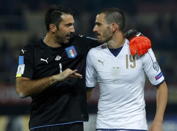 2016-10-09t214109z_1902340389_lr1eca91o8l3x_rtrmadp_3_soccer-worldcup-mkd-ita_reuters