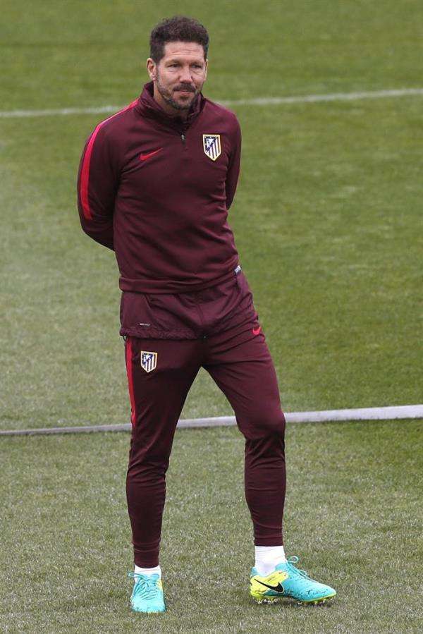 سيميوني خلال التدريبات