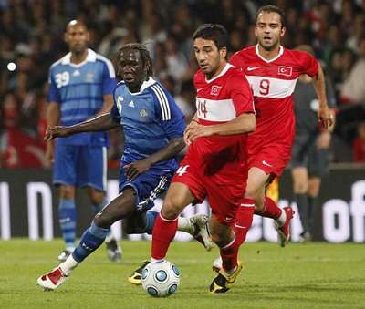 قائد غلطة سراي أردا توران مع المنتخب التركي