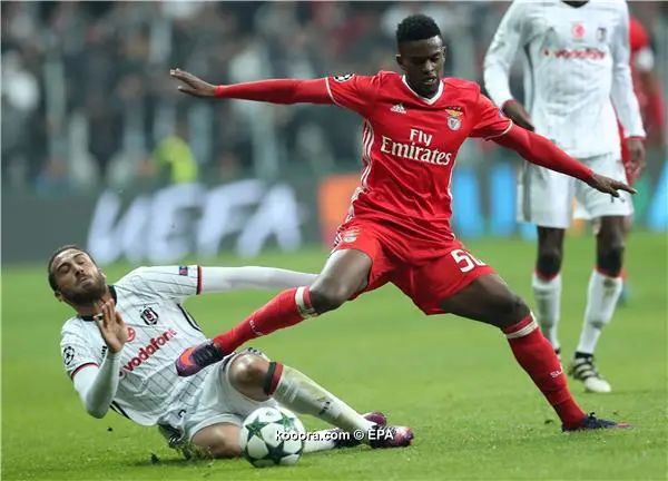 ?i=epa%2fsoccer%2f2016-11%2f2016-11-23%2f2016-11-23-05644332_epa
