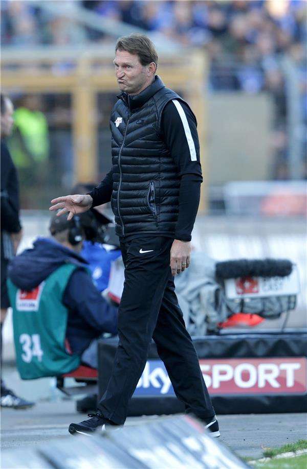 رالف هازنهاتل