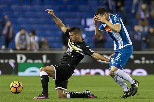 ?i=epa%2fsoccer%2f2016-11%2f2016-11-26%2f2016-11-26-05648818_epa