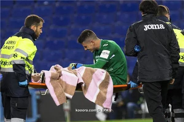 ?i=epa%2fsoccer%2f2016-11%2f2016-11-26%2f2016-11-26-05648881_epa