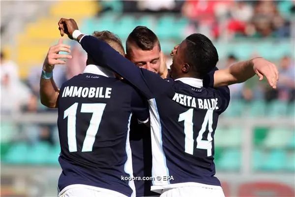 ?i=epa%2fsoccer%2f2016-11%2f2016-11-27%2f2016-11-27-05649420_epa