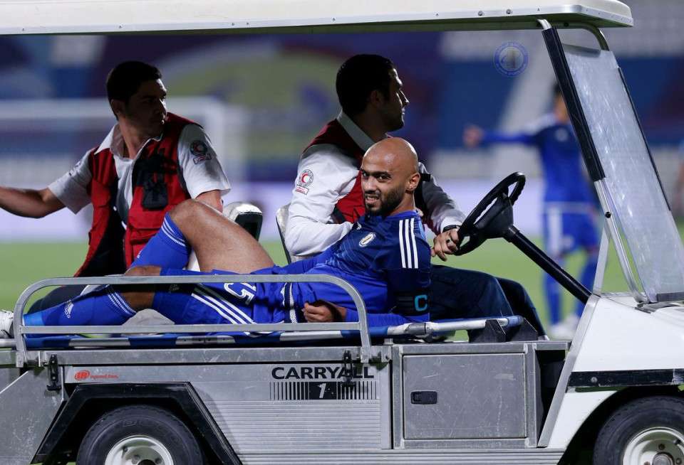 نايف البريكي يخرج مصابا