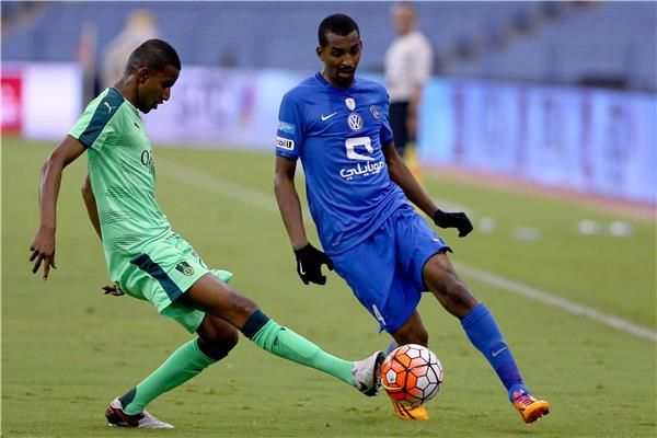 من مباراة بين الهلال والأهلي